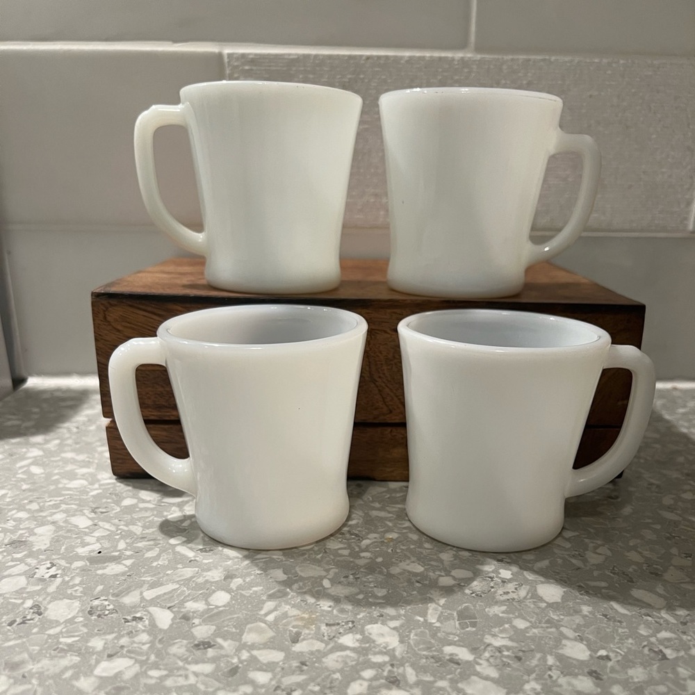 VINTAGE FIRE KING WHITE D HANDLE MUG OVEN FIRE KING SET OF 4 ANCHOR Hocking